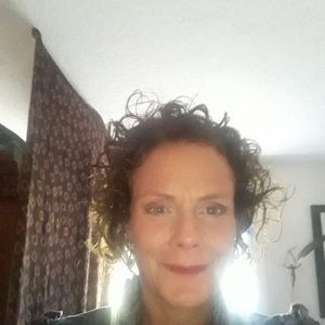 Meet your Posher, Cami